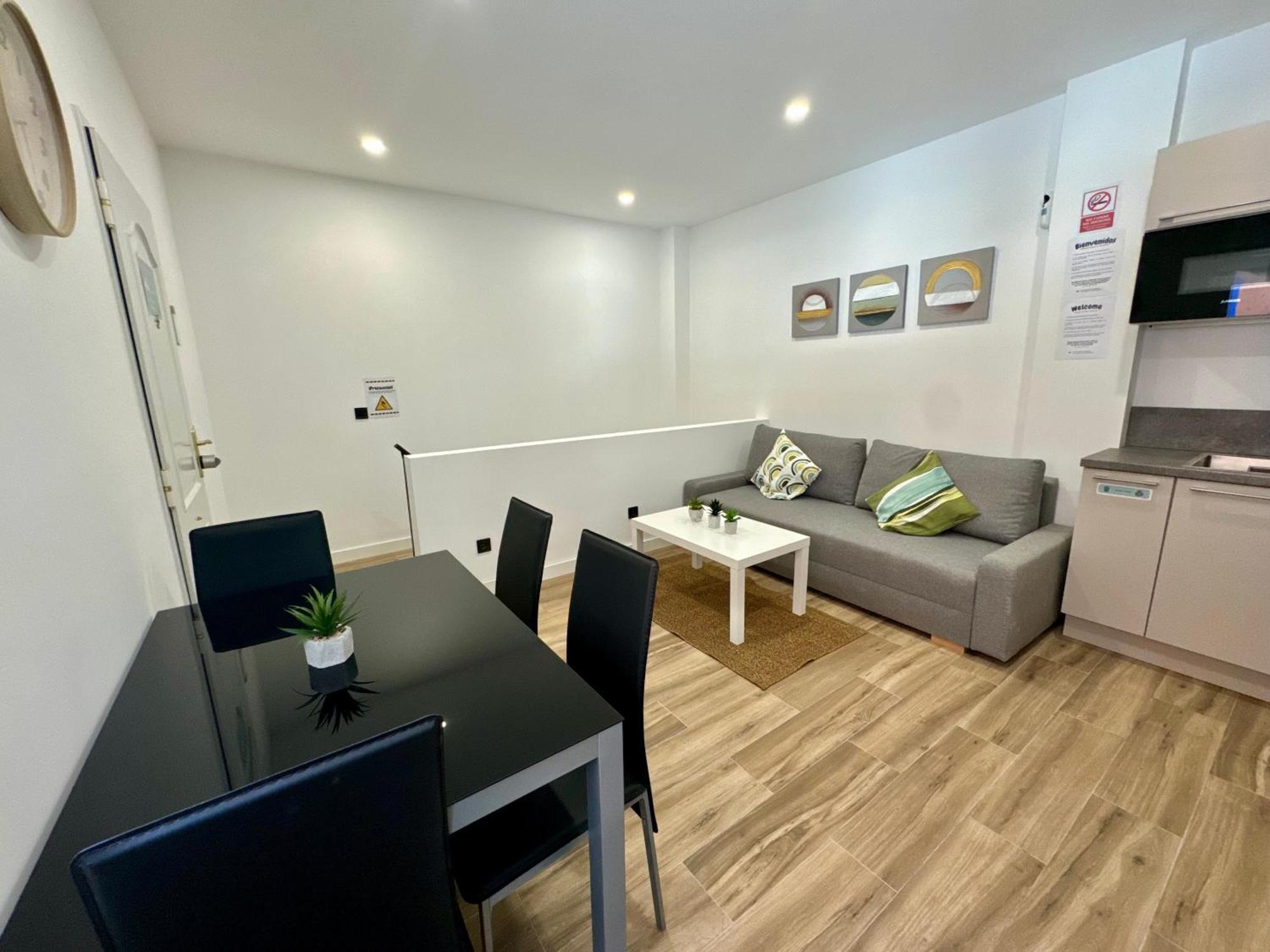 Apartamentos Castillejos Madrid Exterior photo
