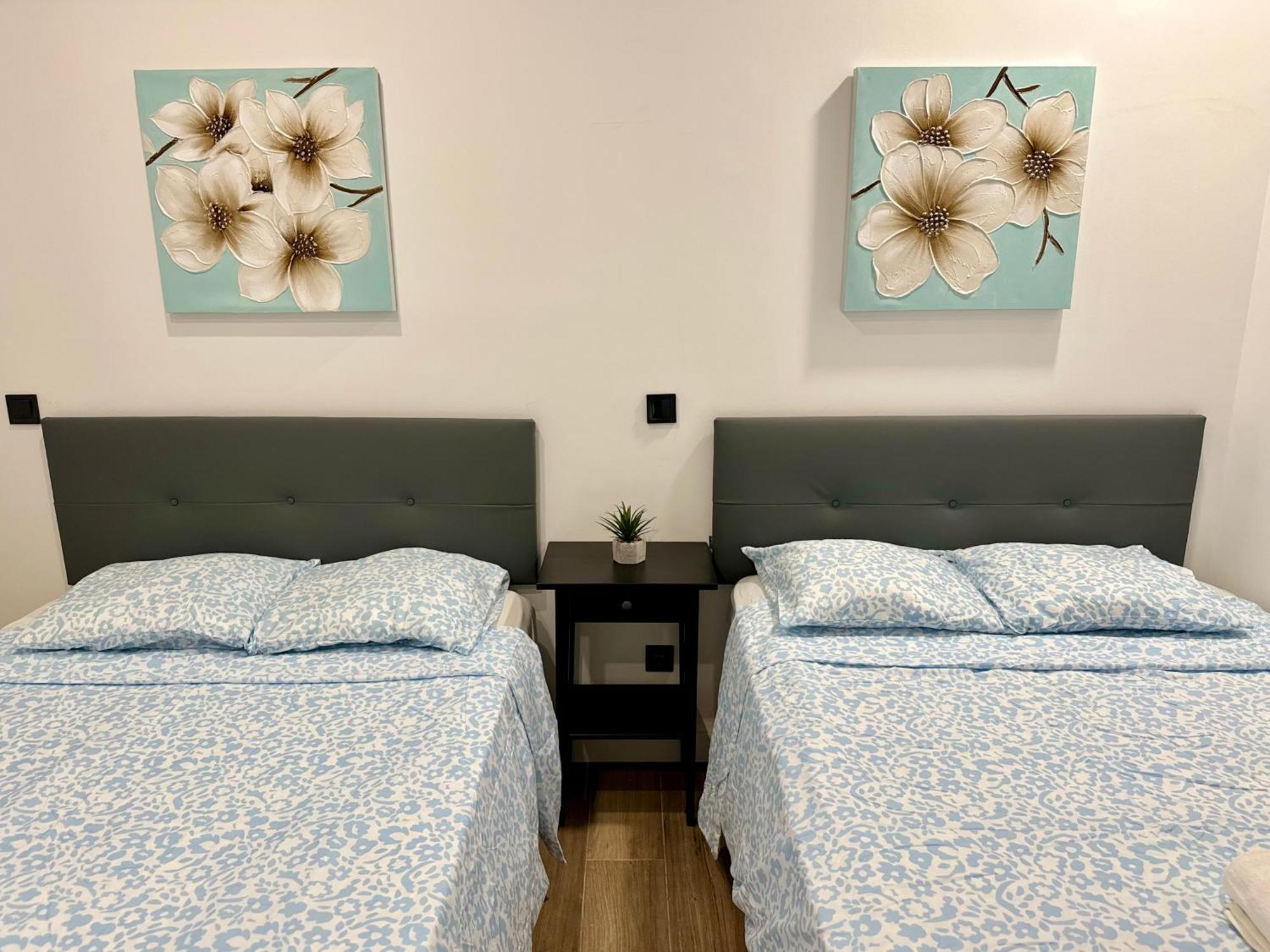 Apartamentos Castillejos Madrid Exterior photo