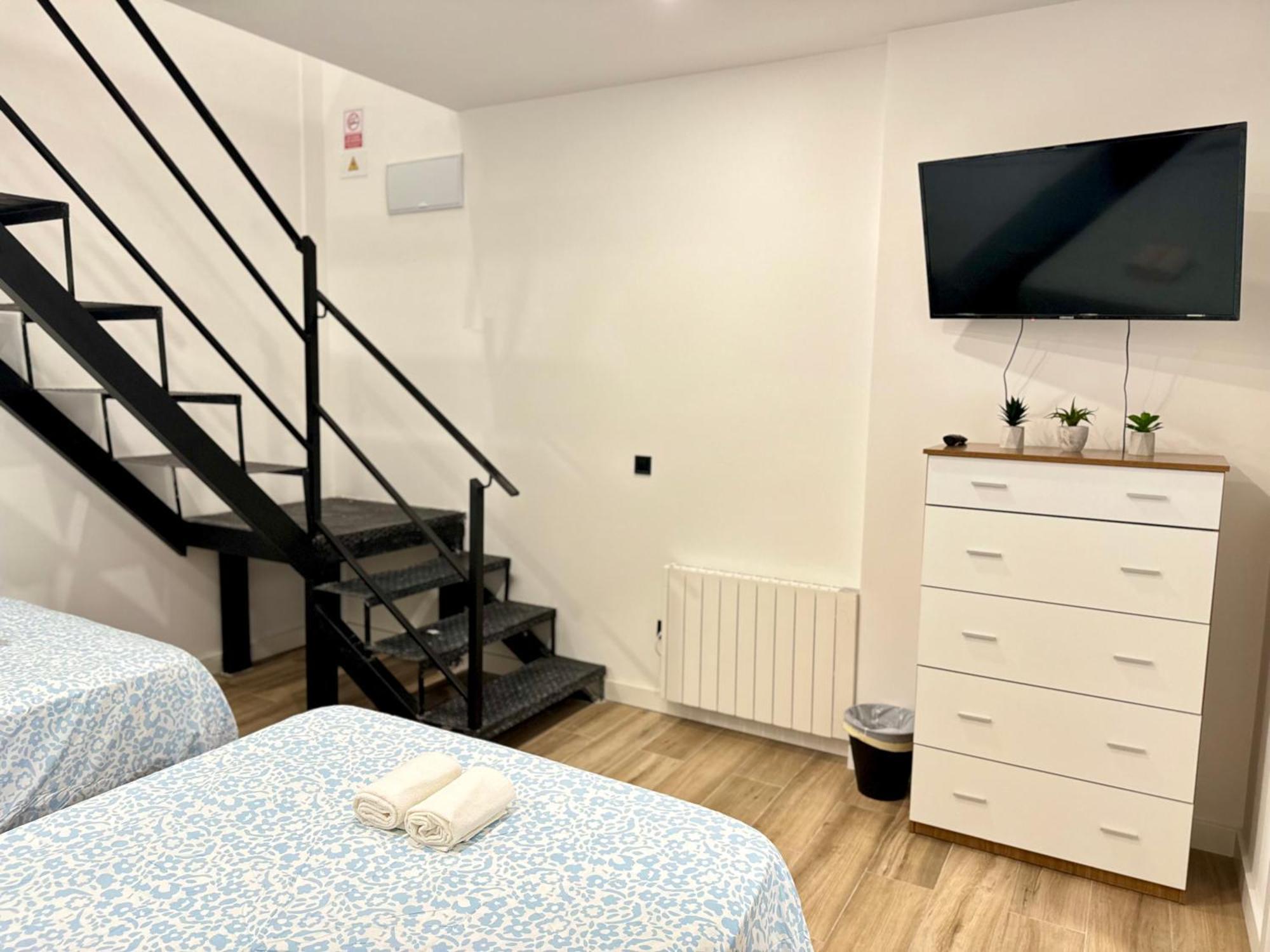 Apartamentos Castillejos Madrid Exterior photo